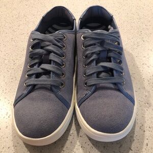 NWOT Vionic Shoes, Size 6.5